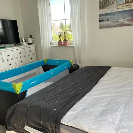 Rum i privatbostad Hakuna Matata - 2 Schlafzimmer - 3 - Netflix - S-bahn - Parkplatz - Kinderfreundlich - Immanuel Helios Klinikum Kolonie Rontgental