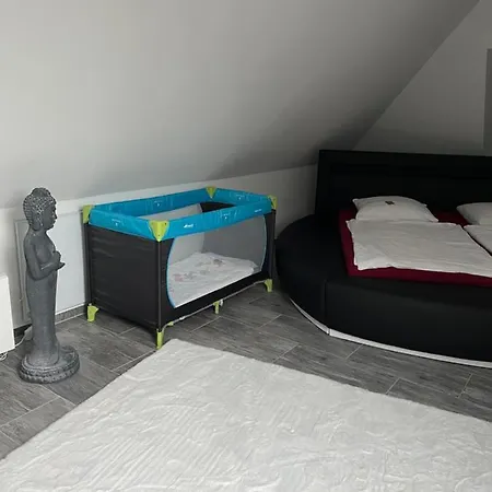 Hakuna Matata - 2 Schlafzimmer - 3 - Netflix - S-bahn - Parkplatz - Kinderfreundlich - Immanuel Helios Klinikum Kolonie Rontgental